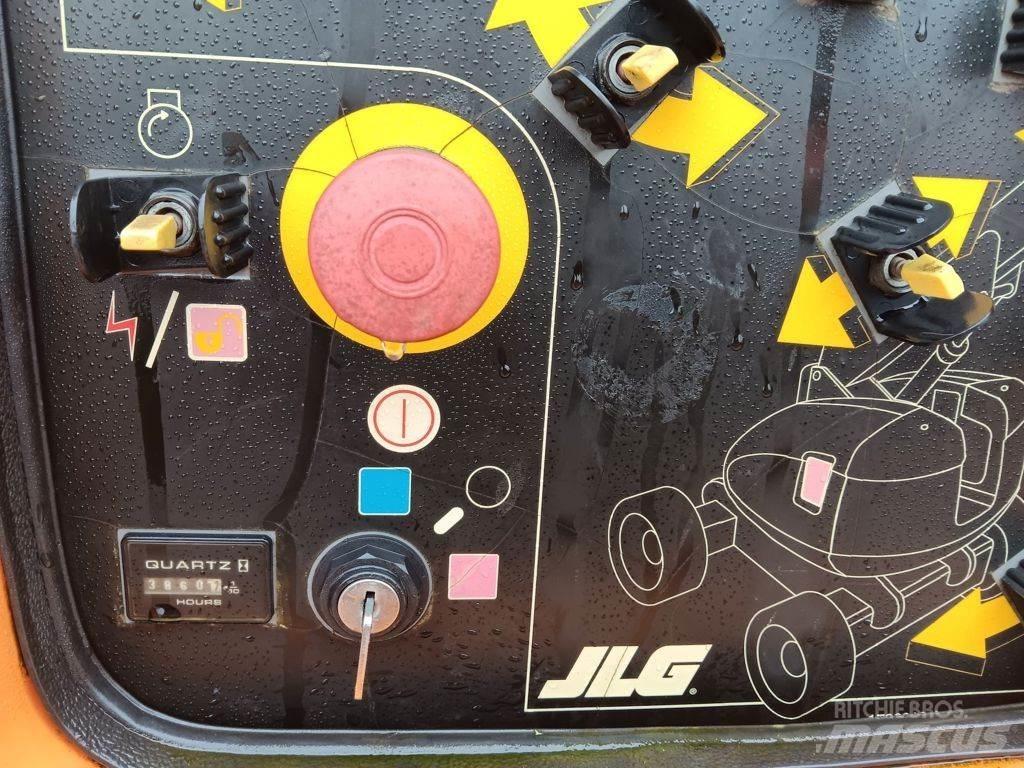 JLG 600AJ Körüklü personel platformları