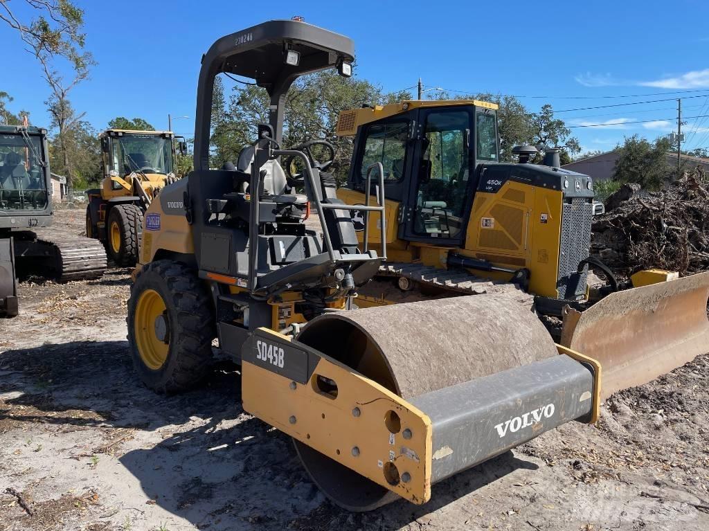 Volvo SD 45 B Tek tamburlu silindirler