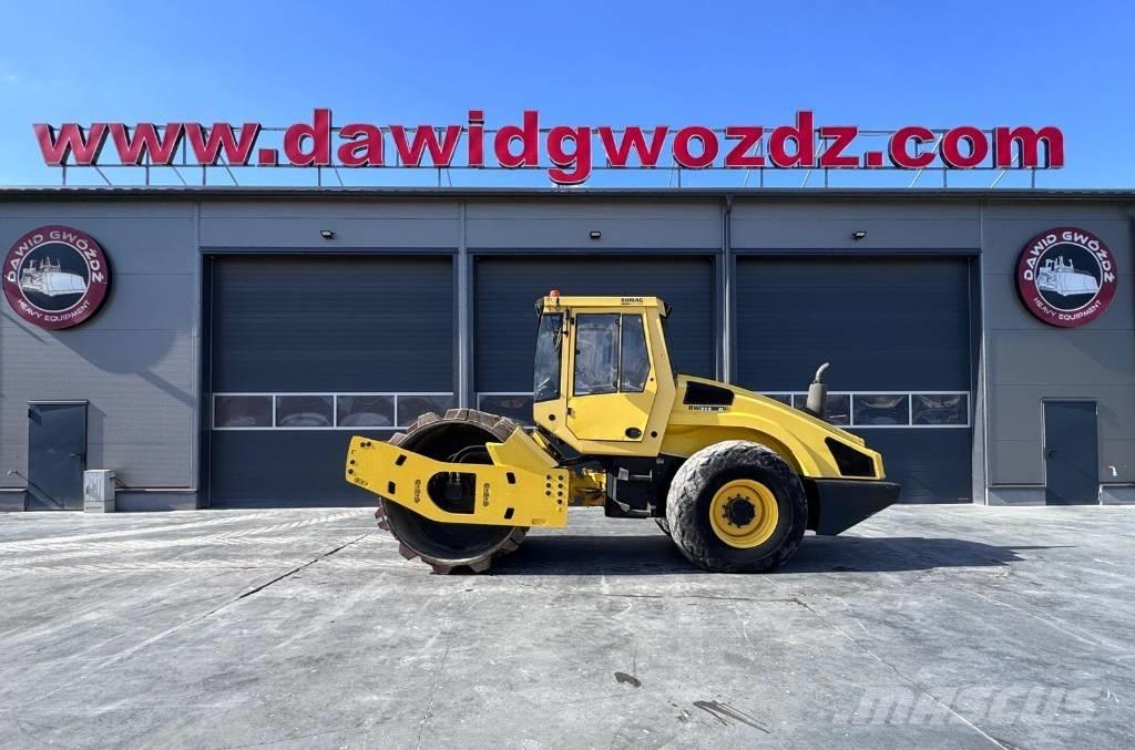 Bomag BW 213 D-4 Tek tamburlu silindirler