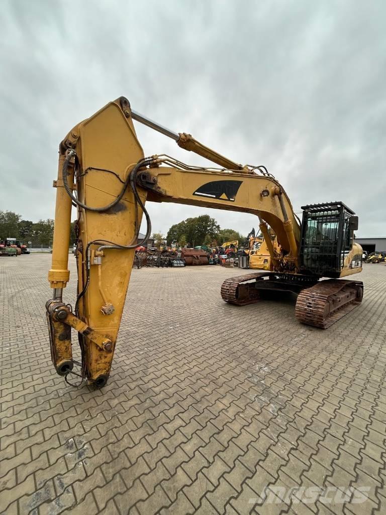 CAT 325 C LN Paletli ekskavatörler
