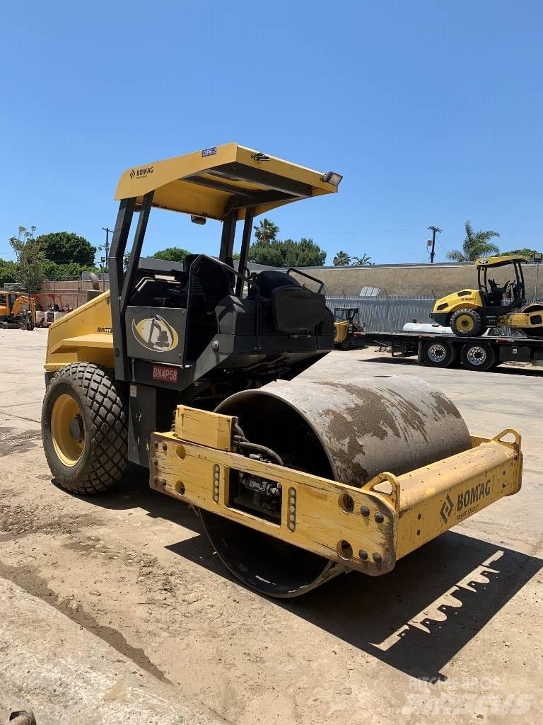 Bomag BW 177DH-50 Tek tamburlu silindirler