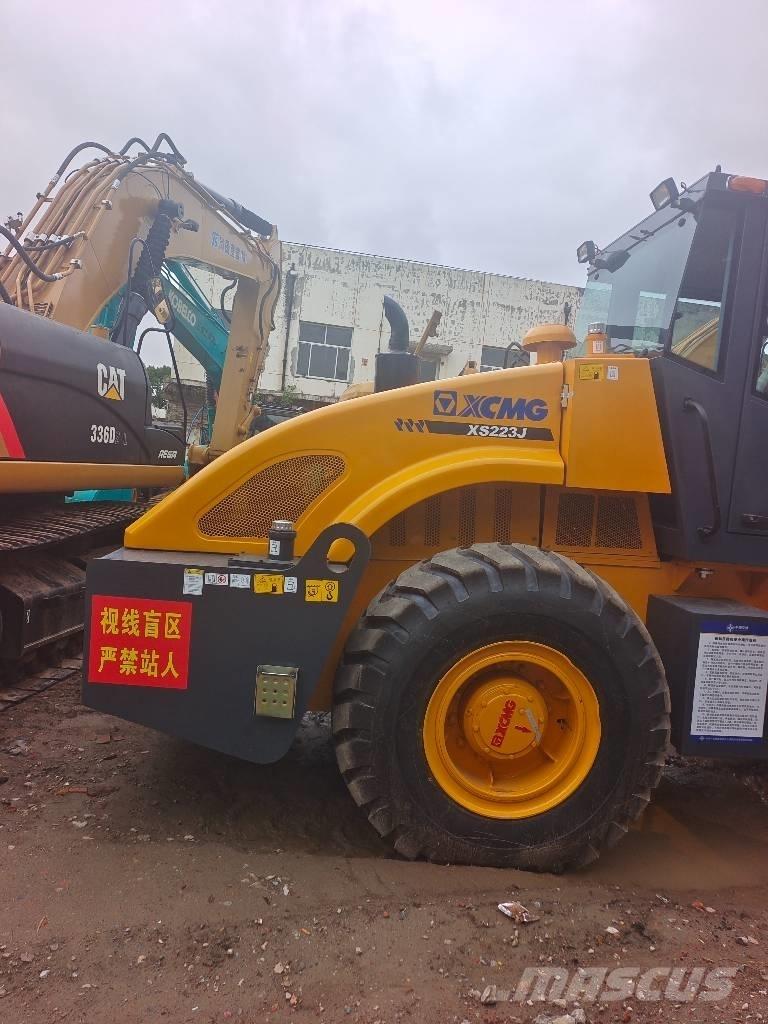XCMG XS223J Tek tamburlu silindirler