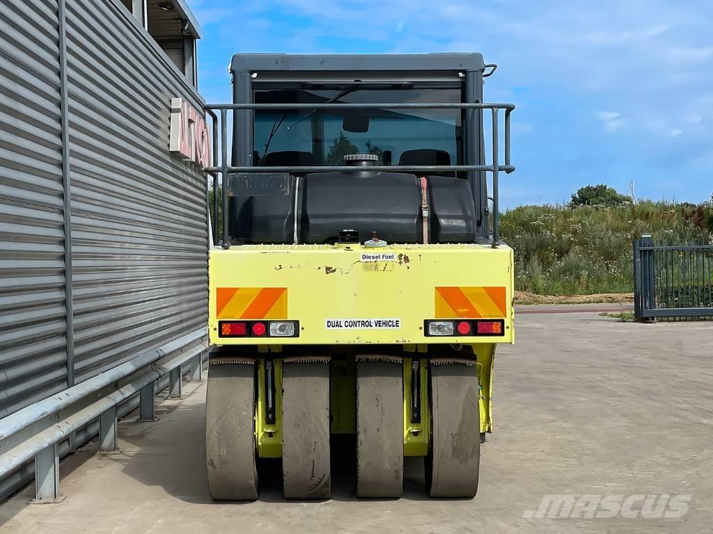 Ammann AP 240 Pnömatik lastikli silindirler