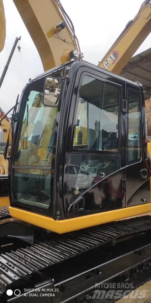 CAT 2021 CAT 313D2GC Lastik tekerli ekskavatörler