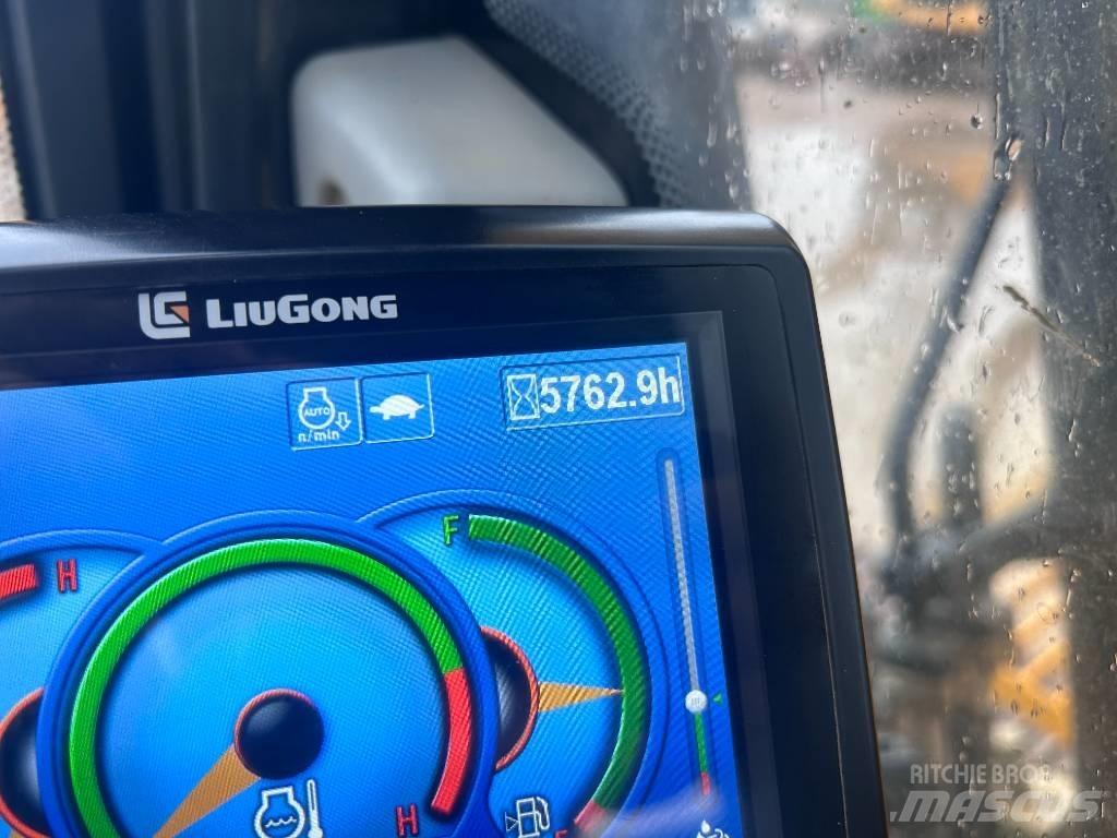 LiuGong 915E Paletli ekskavatörler