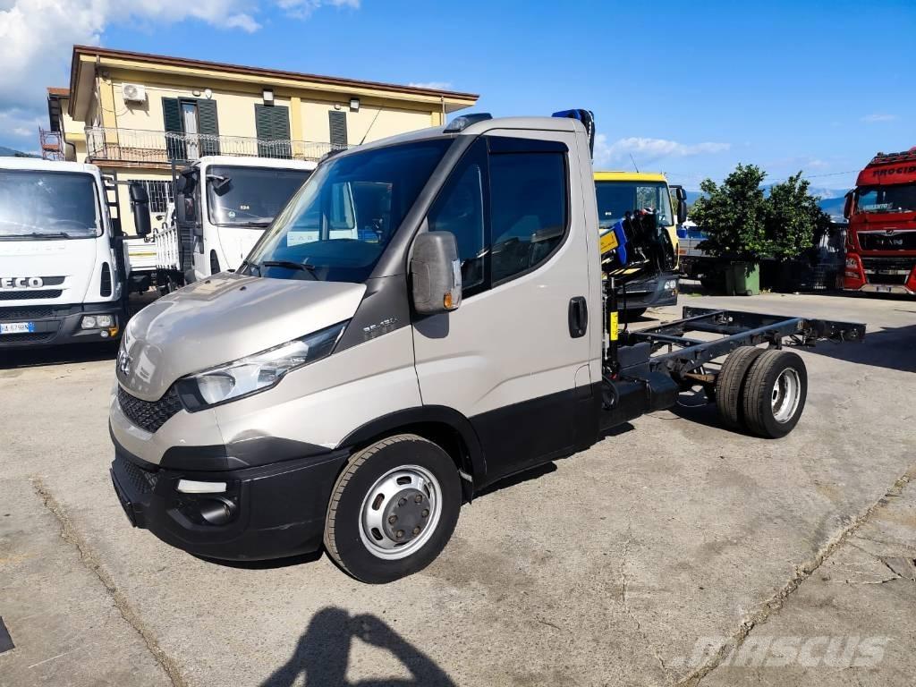 Iveco Daily 35-130 Araç üzeri vinçler
