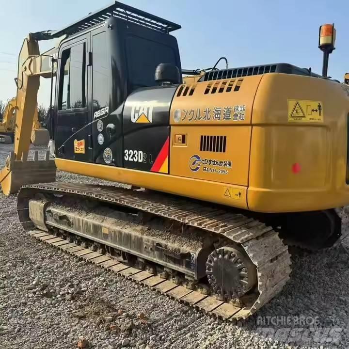 CAT CAT323D2L Midi ekskavatörler 7 - 12 t