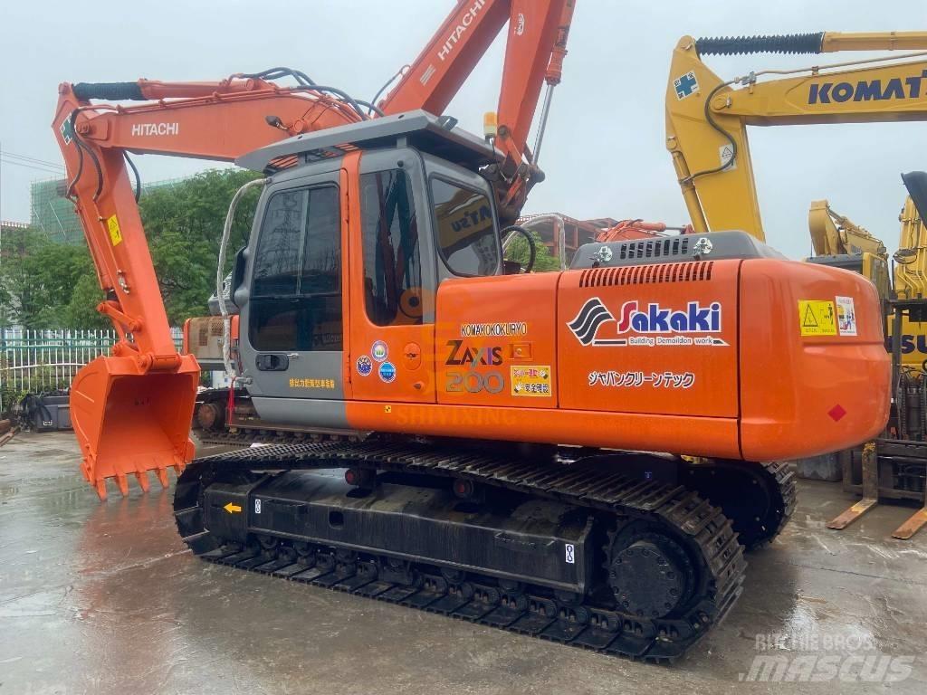 Hitachi ZX 200 Paletli ekskavatörler