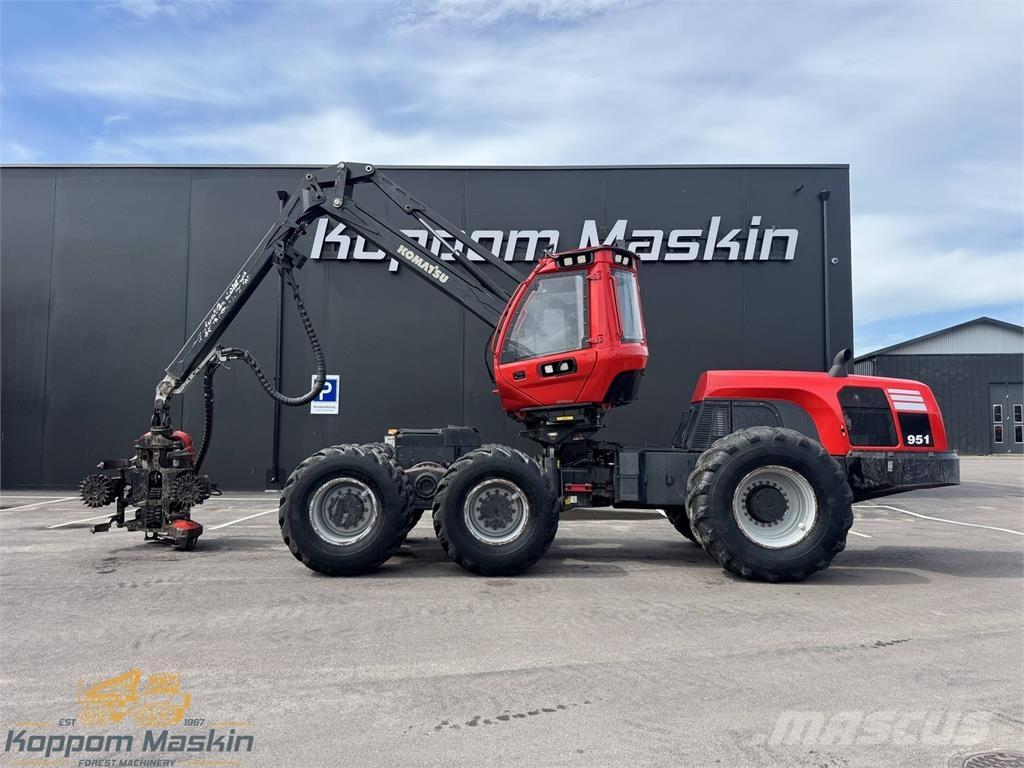 Komatsu 951 Biçerdöverler