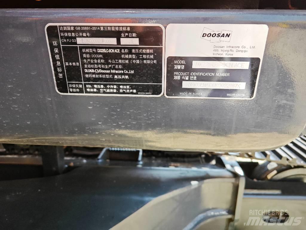 Doosan 225 LC Paletli ekskavatörler
