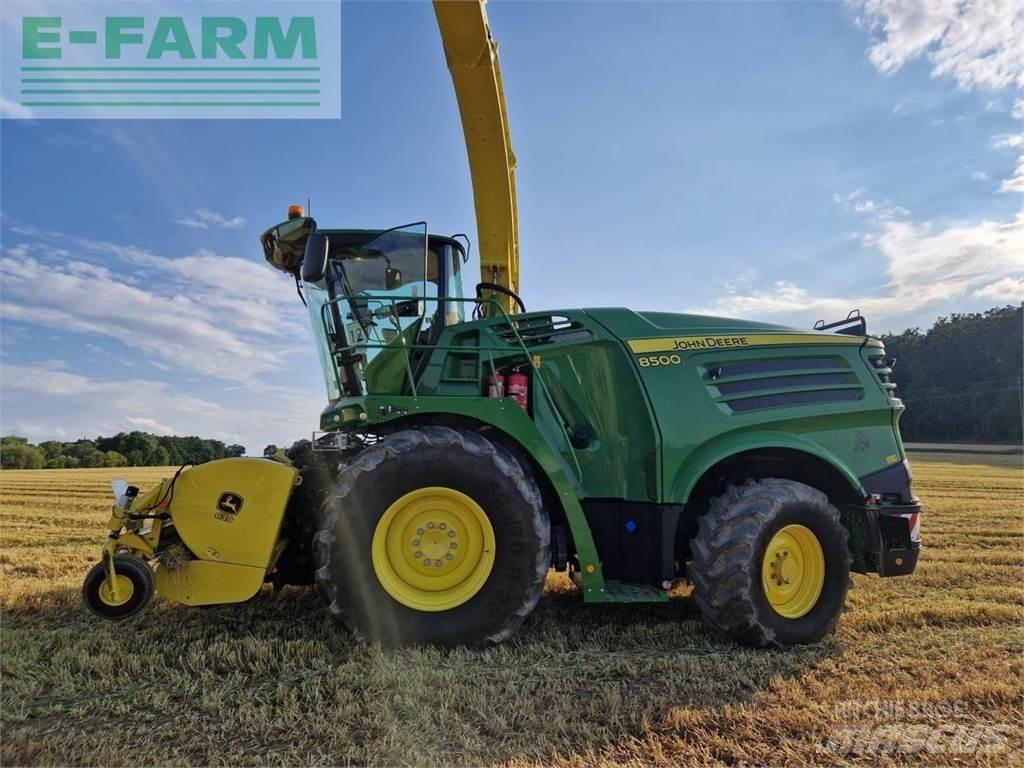 John Deere 8500 Kendi yürür silaj makinalari