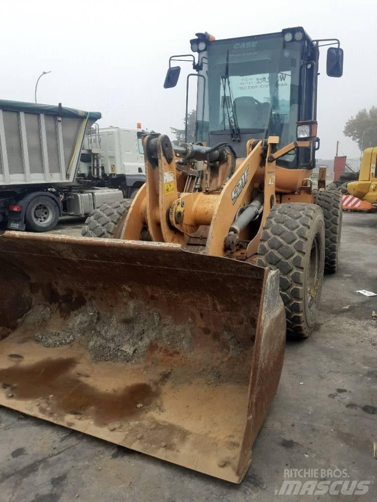 CASE 521 F Tekerlekli yükleyiciler