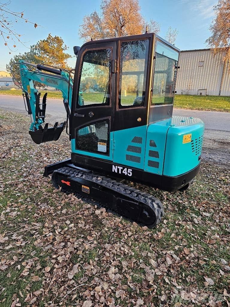 AGT NT45 Mini ekskavatörler, 7 tona dek