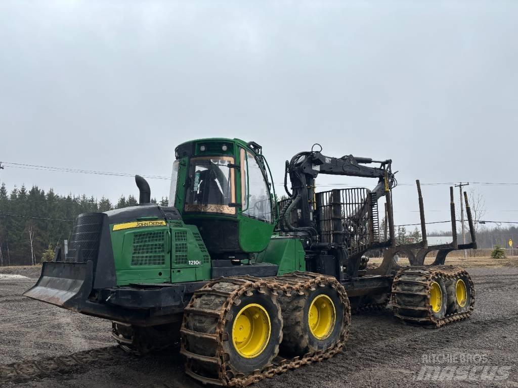 John Deere 1210 E Tomruk yükleyici traktörler