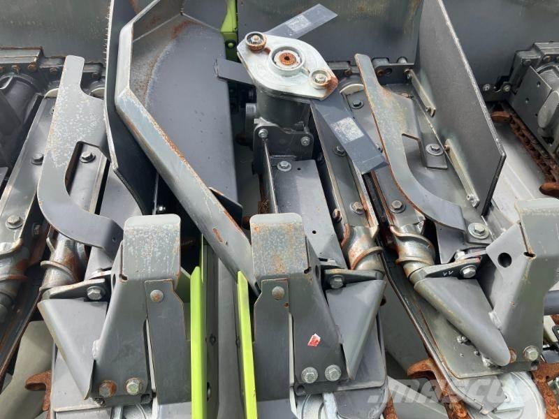 CLAAS CORIO 875 FC Biçerdöver kafaları