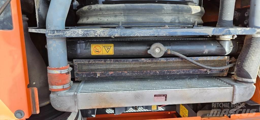 Hitachi ZX140-3 Lastik tekerli ekskavatörler