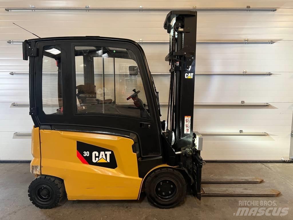 CAT EP30CN Elektrikli forkliftler