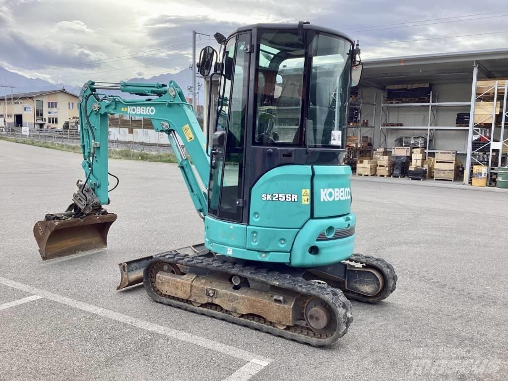 Kobelco SK25SR-6 Mini ekskavatörler, 7 tona dek