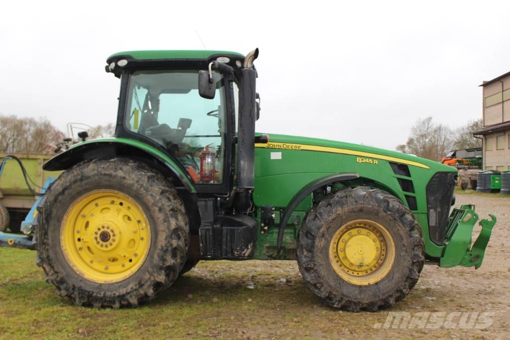 John Deere 8245 R Traktörler