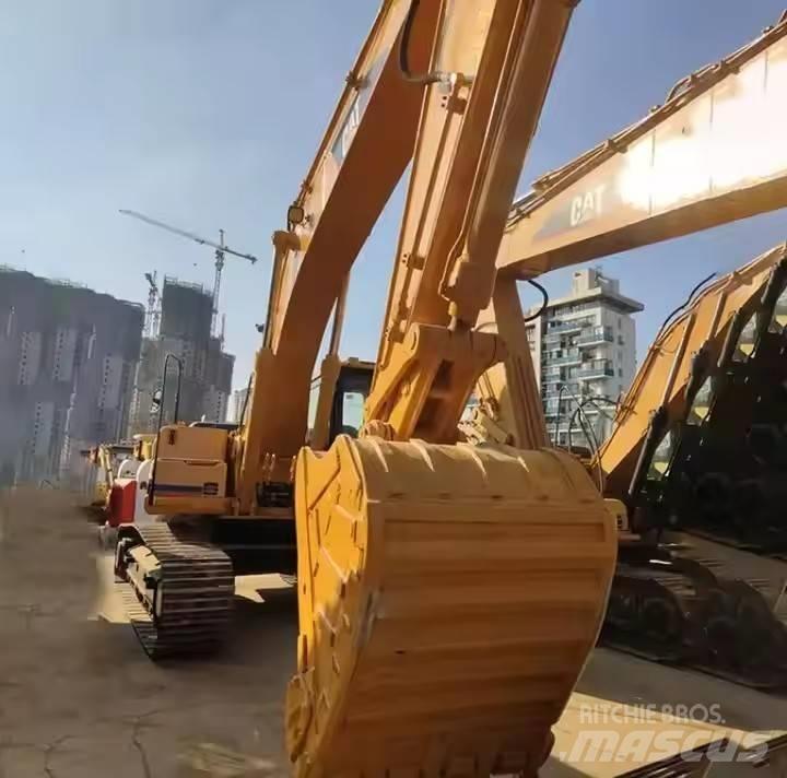 CAT CAT323B Midi ekskavatörler 7 - 12 t