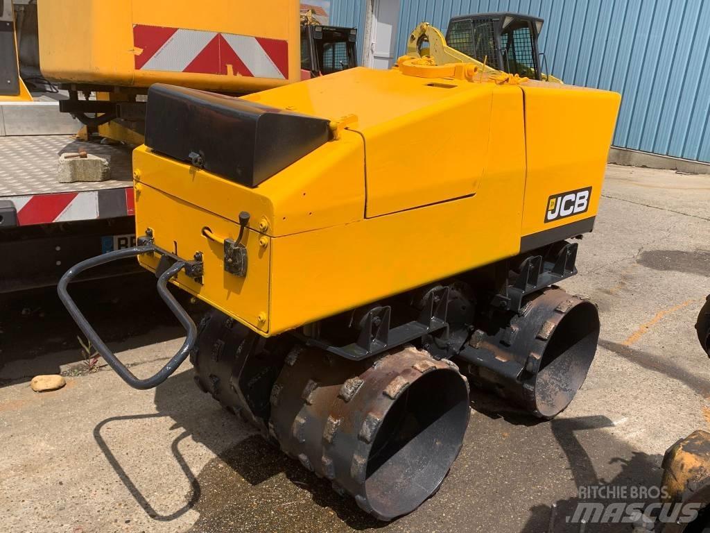 JCB VM 1500 Çift tamburlu silindirler