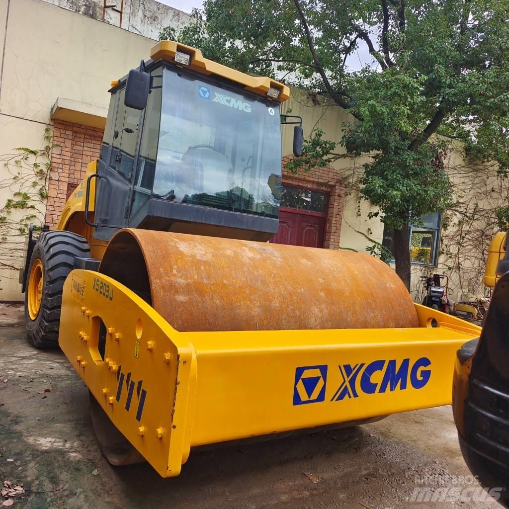 XCMG XS223J Tek tamburlu silindirler