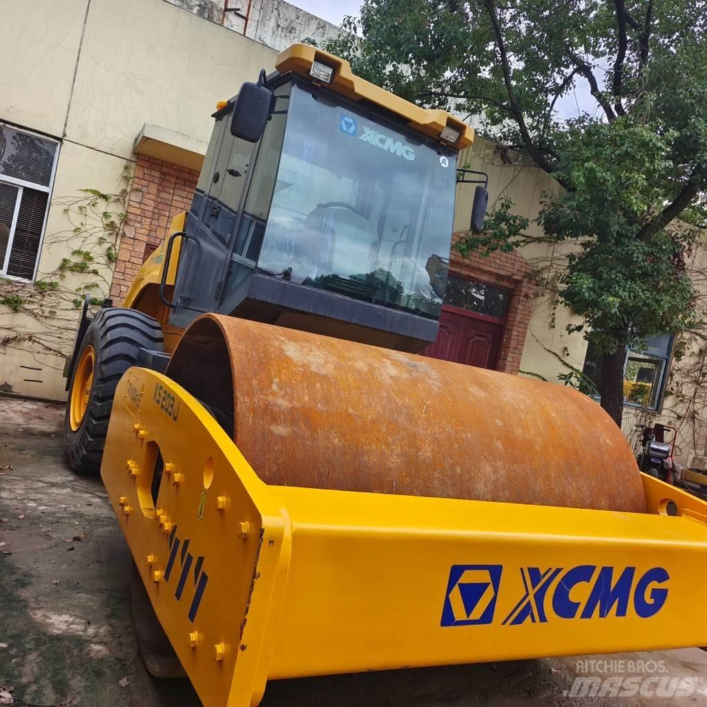 XCMG XS223J Tek tamburlu silindirler