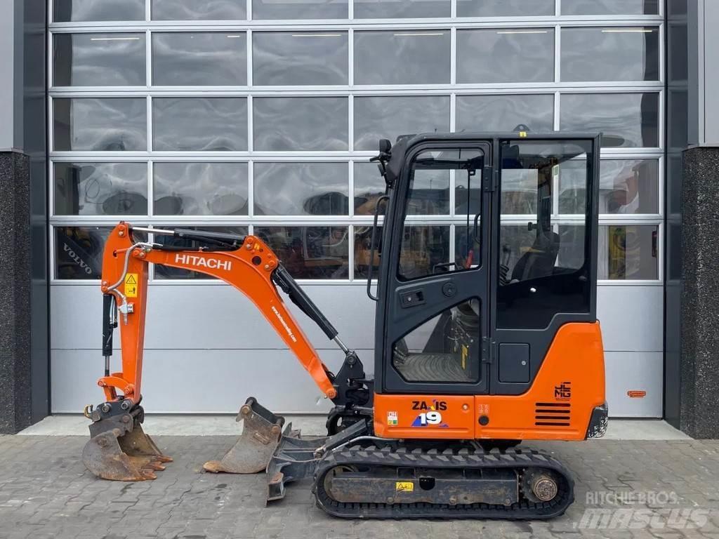 Hitachi ZX19-6 CR Mini ekskavatörler, 7 tona dek