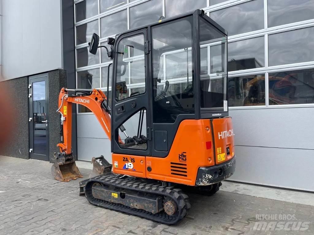 Hitachi ZX19-6 CR Mini ekskavatörler, 7 tona dek