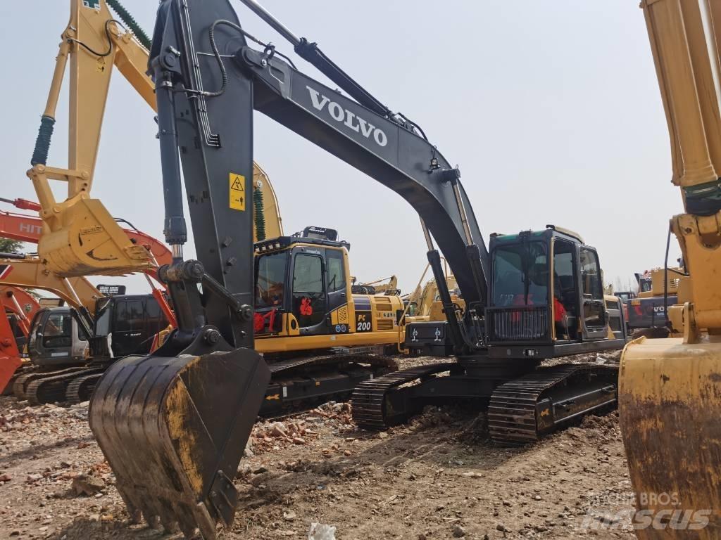 Volvo EC 240 Paletli ekskavatörler