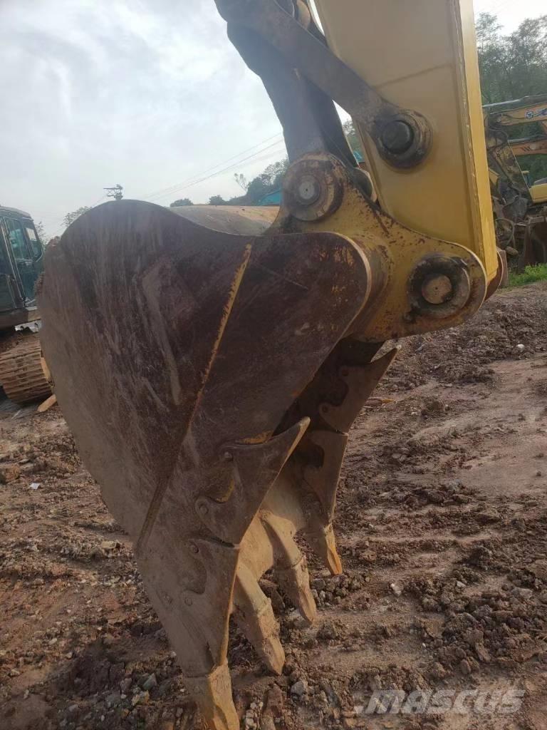 CAT 320 D Paletli ekskavatörler