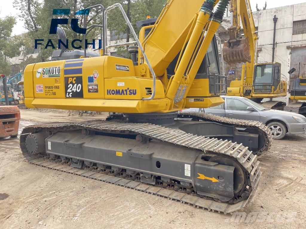 Komatsu PC 240 LC Paletli ekskavatörler