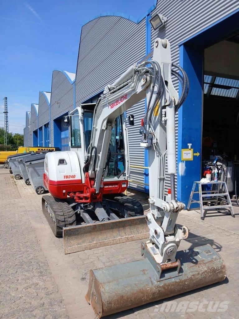 Takeuchi TB 240 DPF Mini ekskavatörler, 7 tona dek