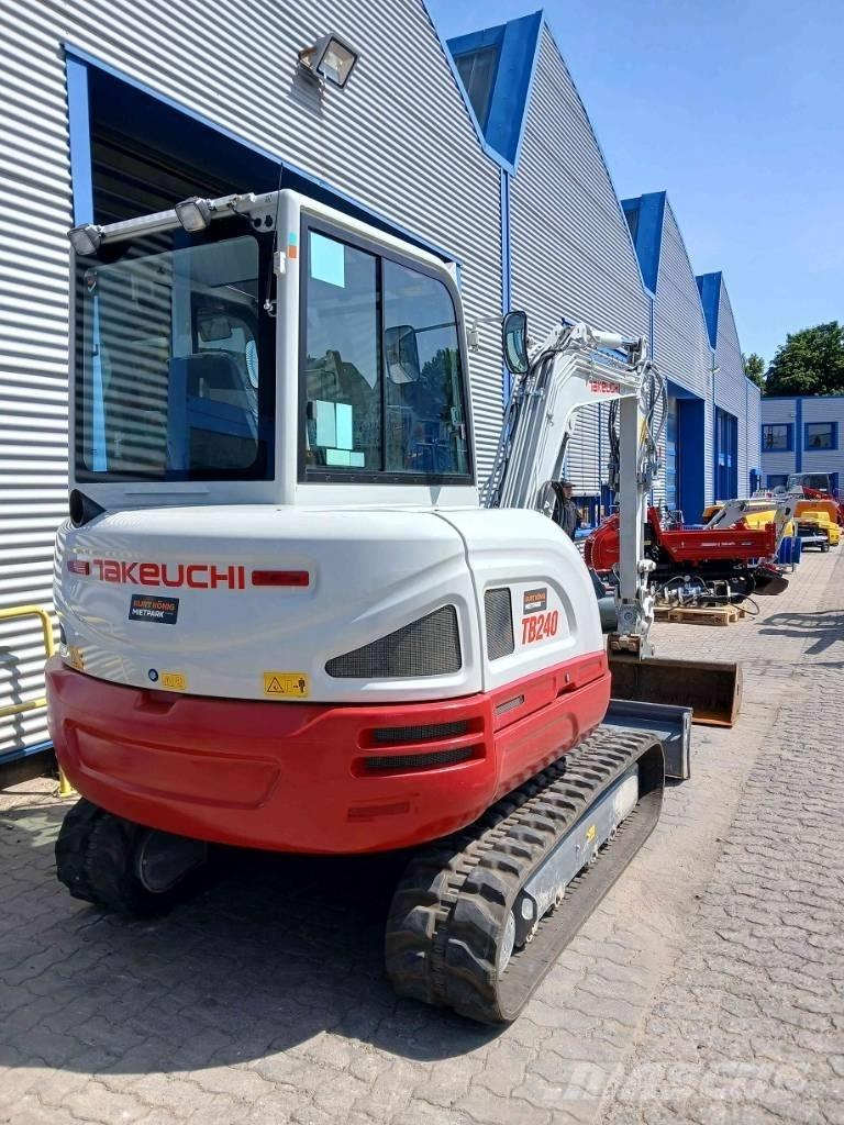 Takeuchi TB 240 DPF Mini ekskavatörler, 7 tona dek