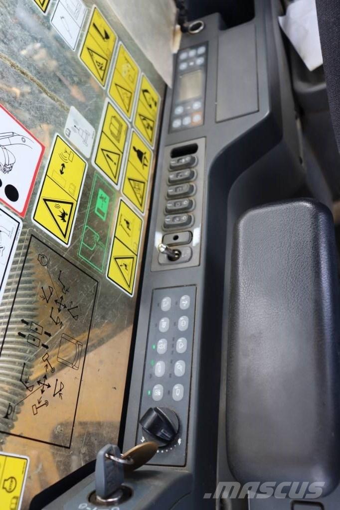 CAT 320 EL Paletli ekskavatörler