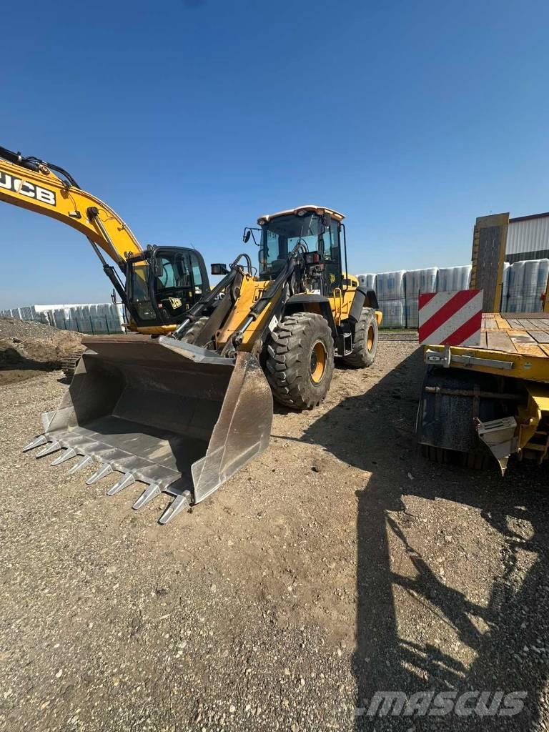 JCB 436 HT Tekerlekli yükleyiciler