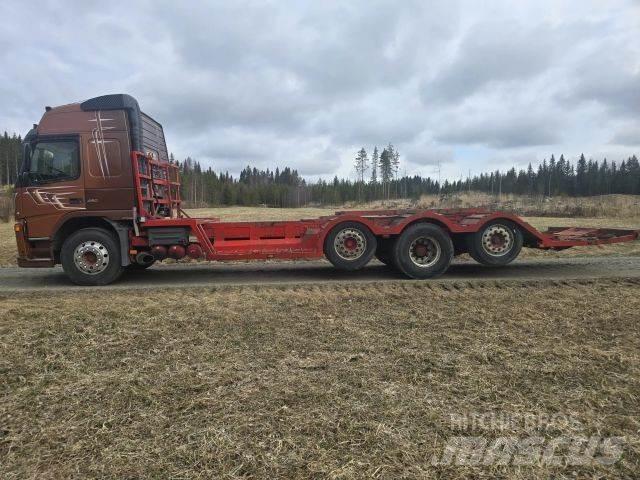 Volvo FM12 8x2 Orman makinesi taşıma kamyonları