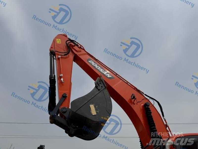 Doosan DX 225 LC-9C Paletli ekskavatörler