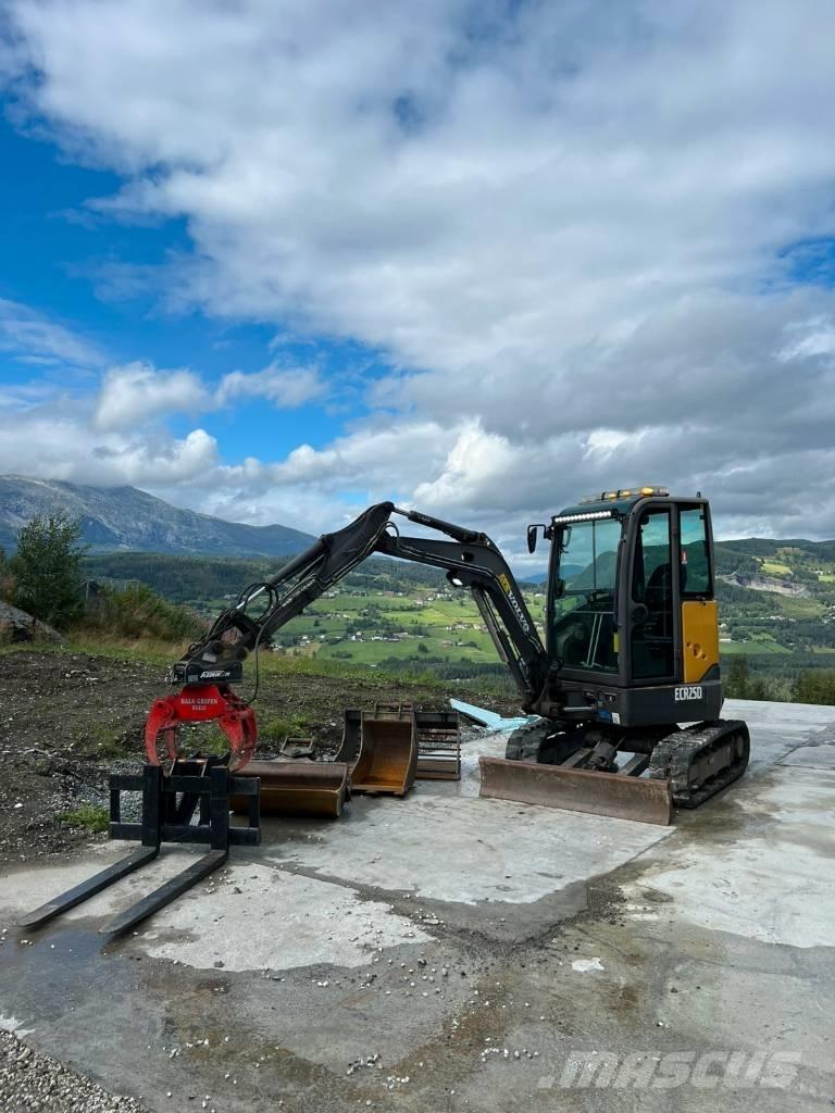 Volvo ECR25D Mini ekskavatörler, 7 tona dek