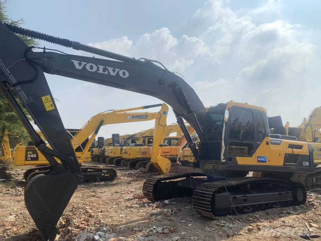 Volvo EC 240 Paletli ekskavatörler