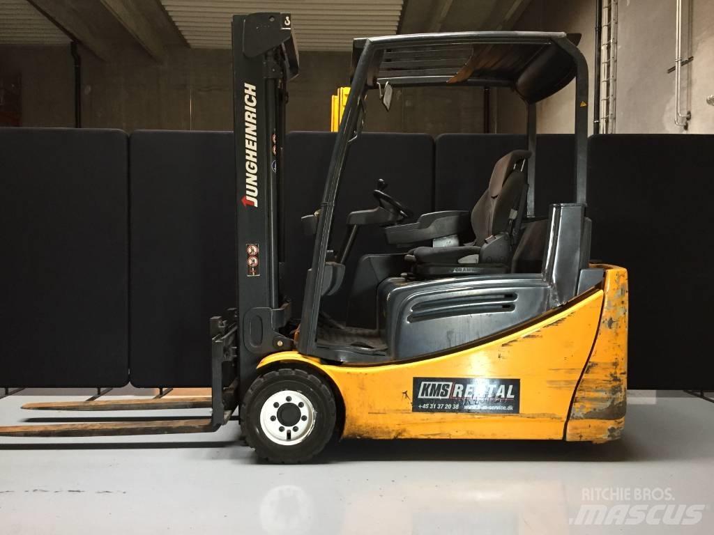 Jungheinrich EFG 220 Elektrikli forkliftler