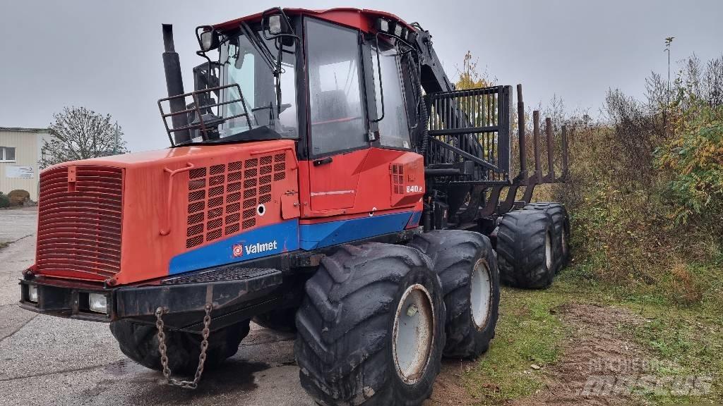 Valmet 840.2 Tomruk yükleyici traktörler