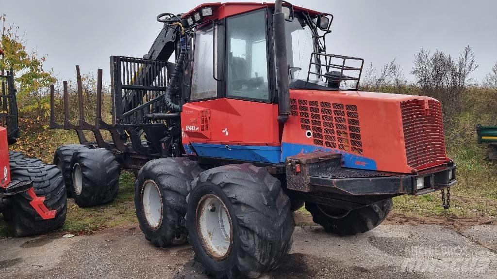Valmet 840.2 Tomruk yükleyici traktörler