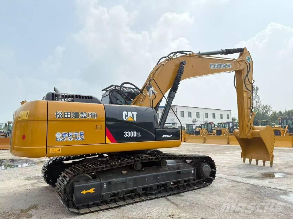 CAT 330D Paletli ekskavatörler