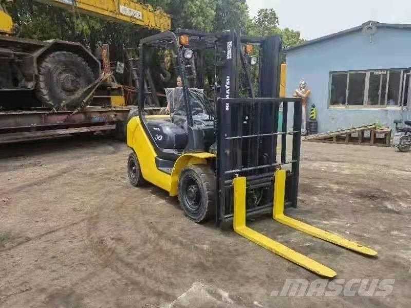 Komatsu 3 Ton Dizel forkliftler