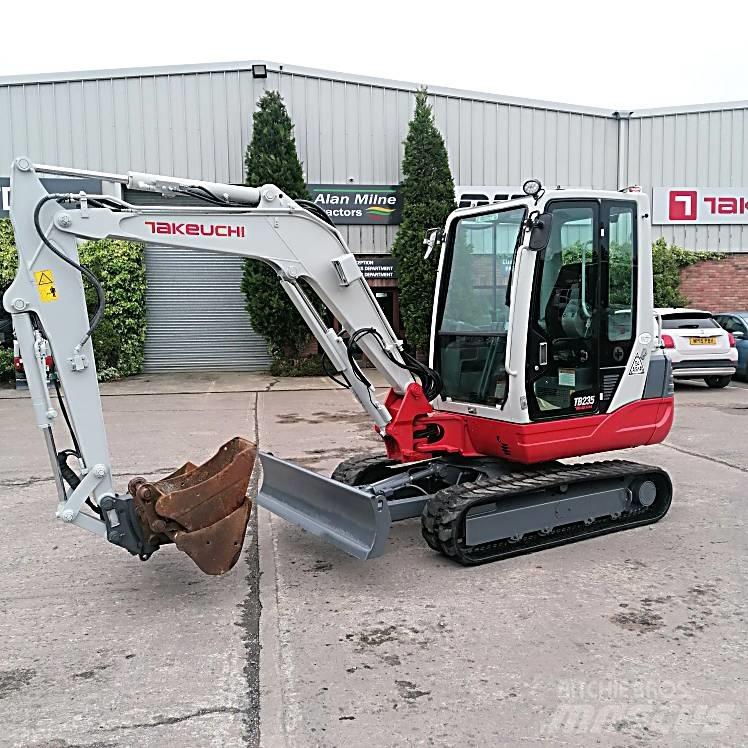 Takeuchi TB235 Mini ekskavatörler, 7 tona dek