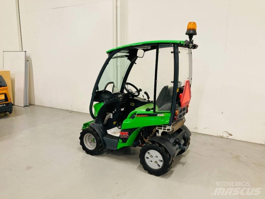 Avant 225 Mini yükleyiciler