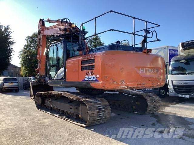 Hitachi ZX 210 LC-6 Paletli ekskavatörler