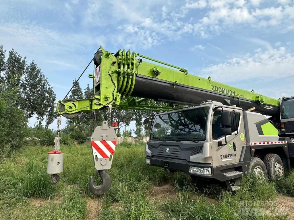 Zoomlion ZTC500A Yol-Arazi Tipi Vinçler (AT)