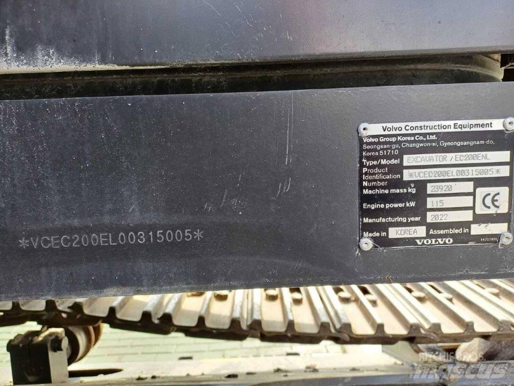 Volvo EC200E NL Paletli ekskavatörler